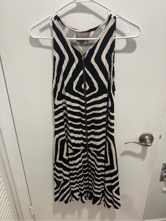 Bel Kazan Dresses & Skirts - Sleeveless Asymmetrical Black and Cream Zip-Front Dress